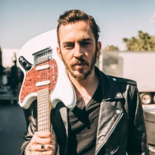 Dennis Lloyd