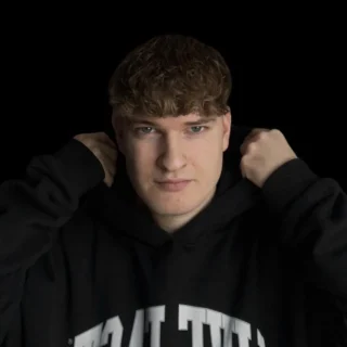 Nik Taylor