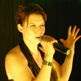 Nina S.